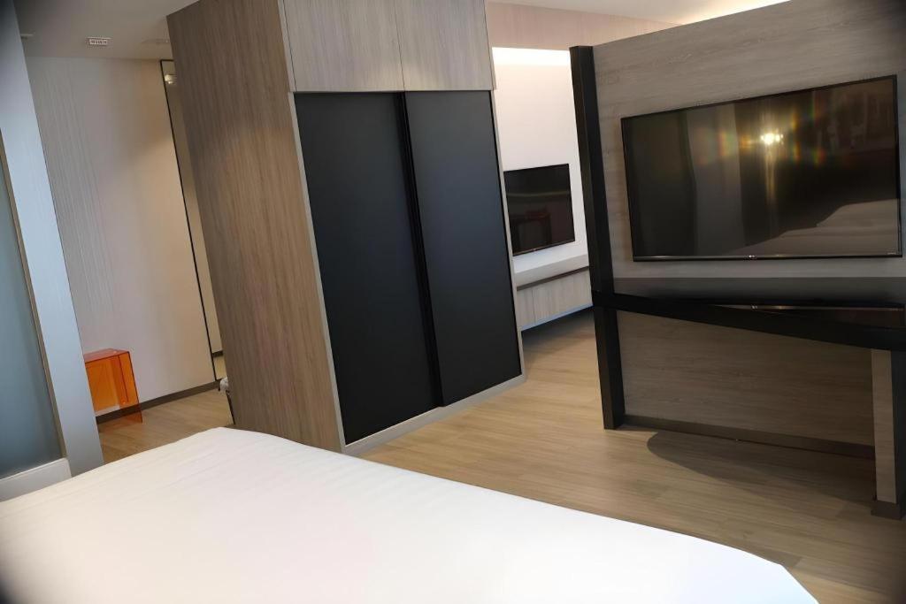 M1 North Point Hotel Hong Kong Bagian luar foto